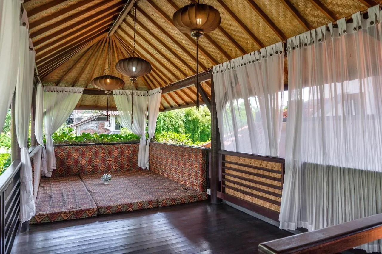 Ocean Star Villa Four Near Kudeta Beach Seminyak Indonésie
